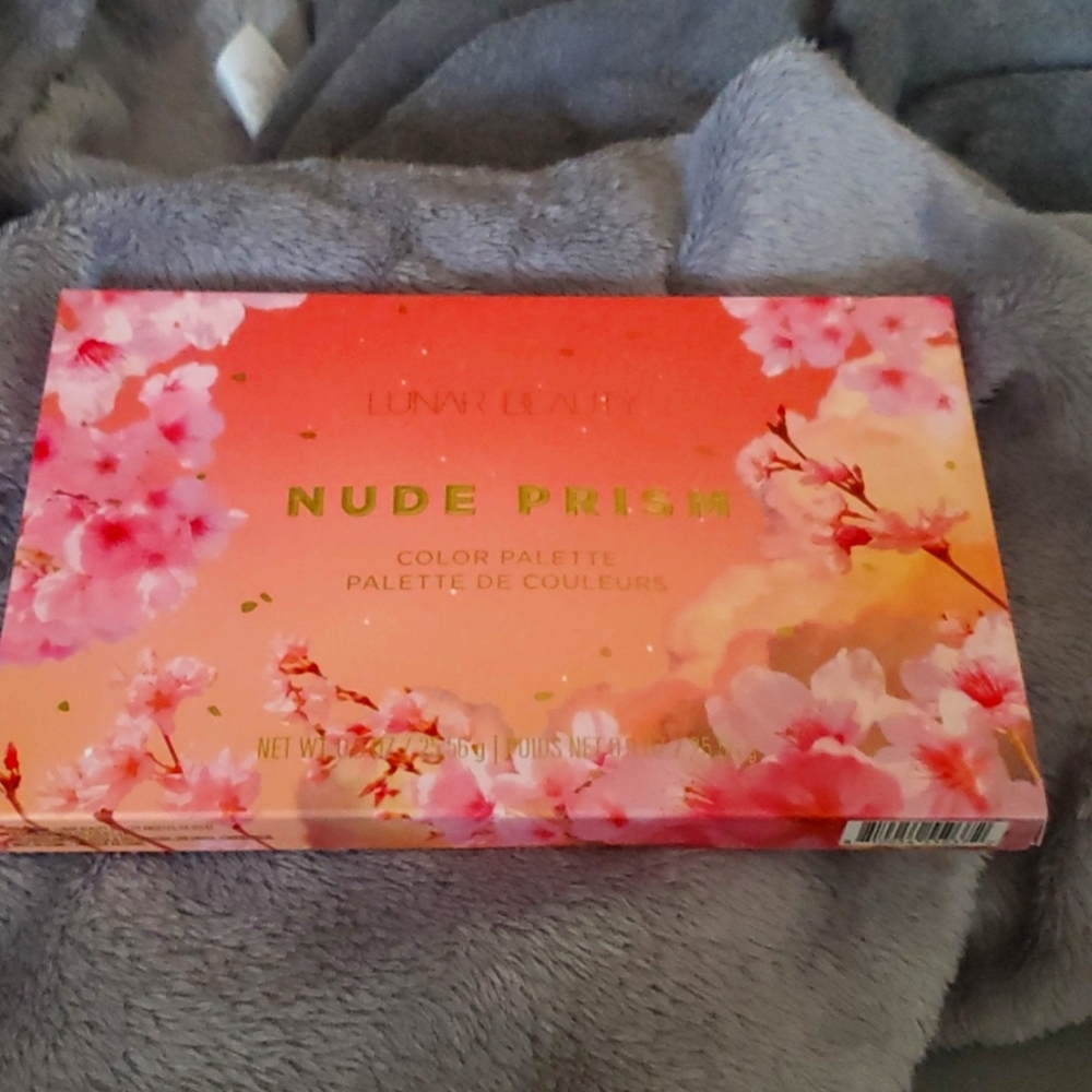 Lunar Beauty Nude Prism palette